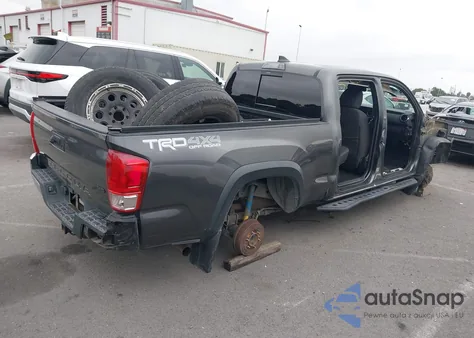 2017 Toyota Tacoma Trd Off Road z USA, uszkodzony, nr VIN 3TMDZ5BN1HM021526